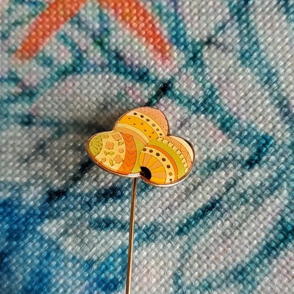 Vintage Easter Egg Stick Pin - Picture 14 of 15